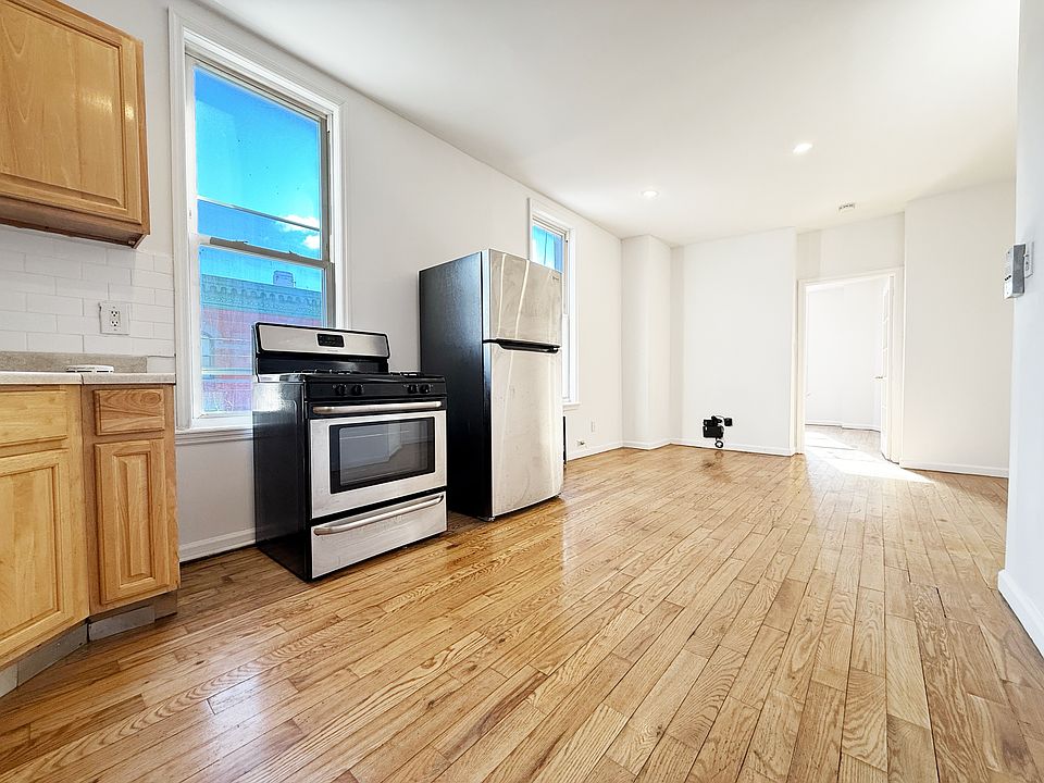 1st image of 197 Wyckoff Ave #3R
