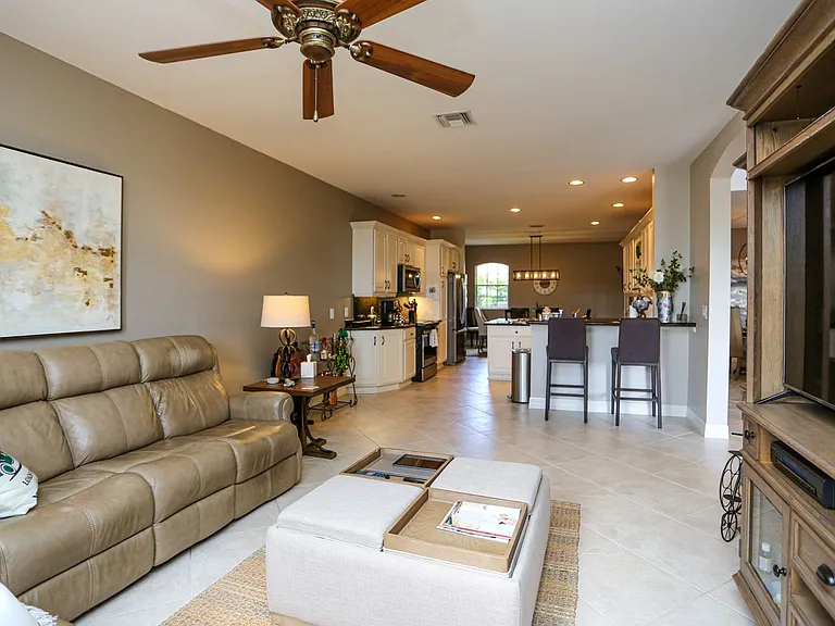 5945 Paradise Cir — Photo 48