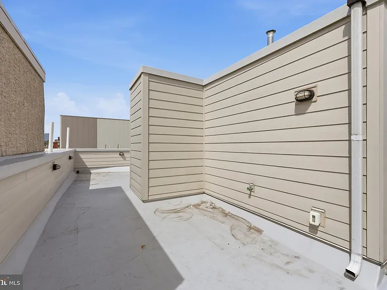 2313 Ellsworth St — Photo 30
