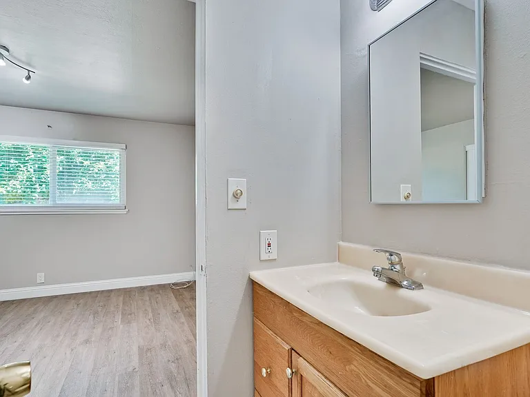 3000 Santa Maria Ave — Photo 35