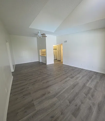 202 Foxtail Dr Photo 1