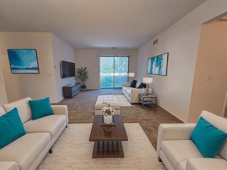 Creekside of Farmington Hills Apartments — Photo 37