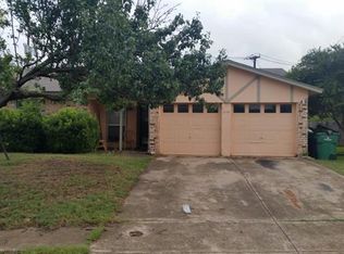 6532 Old Mill Cir, Watauga, TX 76148