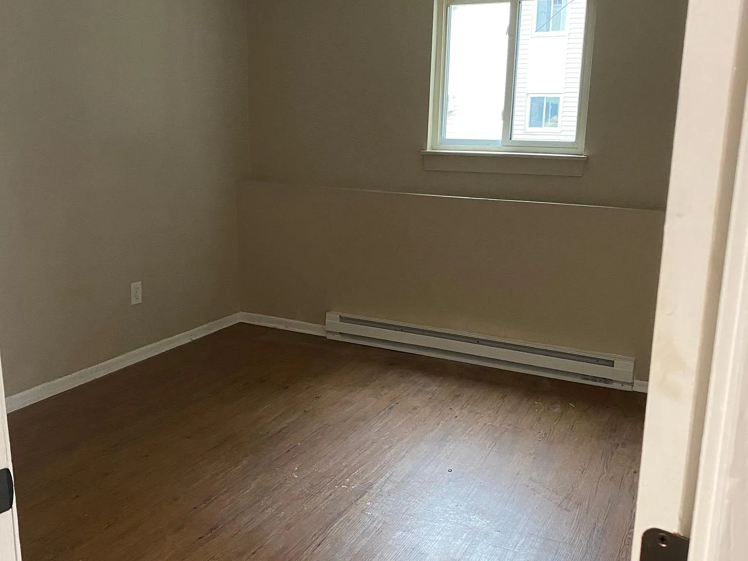 2 bed, 750 sqft, $950 — Photo 3