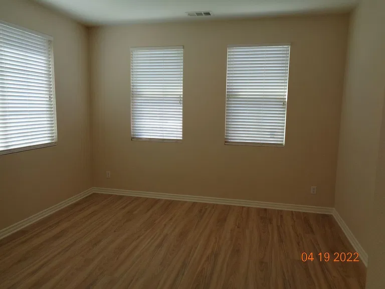 3131 Perdot Ave — Photo 9