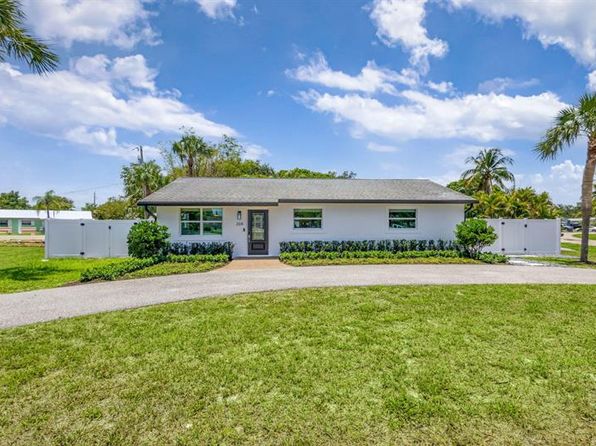 204 W Whitney Dr