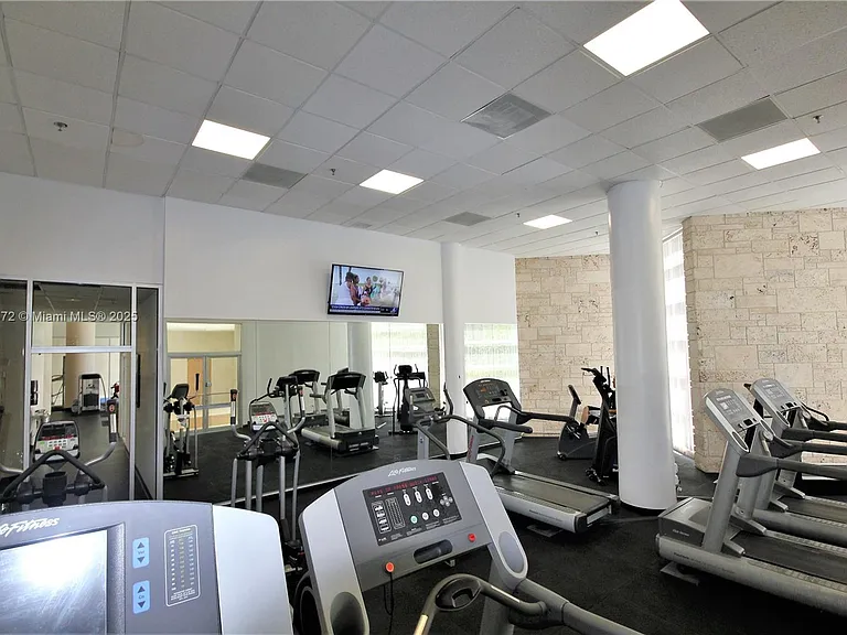 5161 Collins Ave #707 — Photo 61