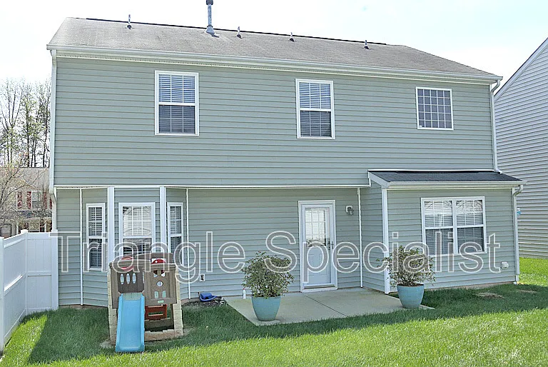 1909 Raj Dr — Photo 15