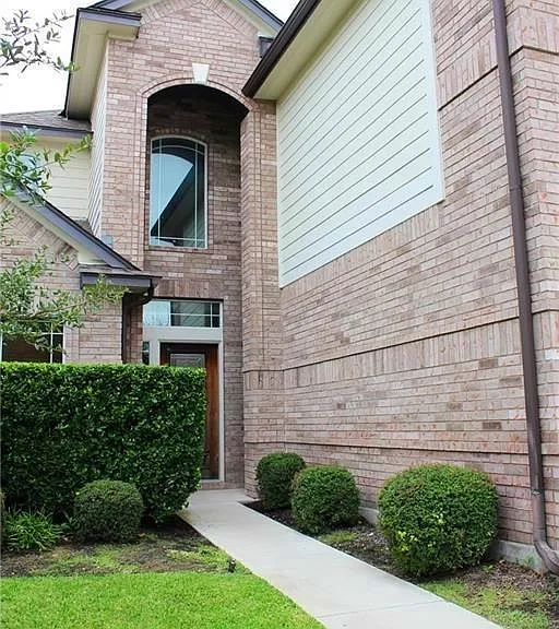 19500 Sangremon Way — Photo 3