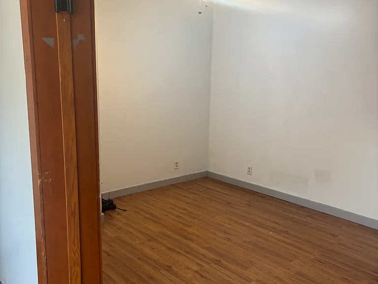 115 N Oak St #2 — Photo 3