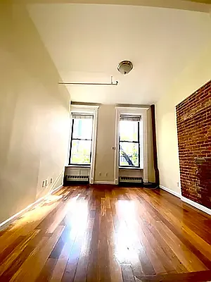 Rented by Oxford Property Group | media 17