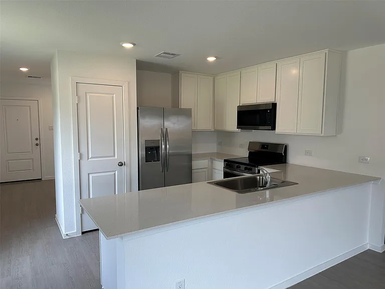 15131 Willowater Dr — Photo 8