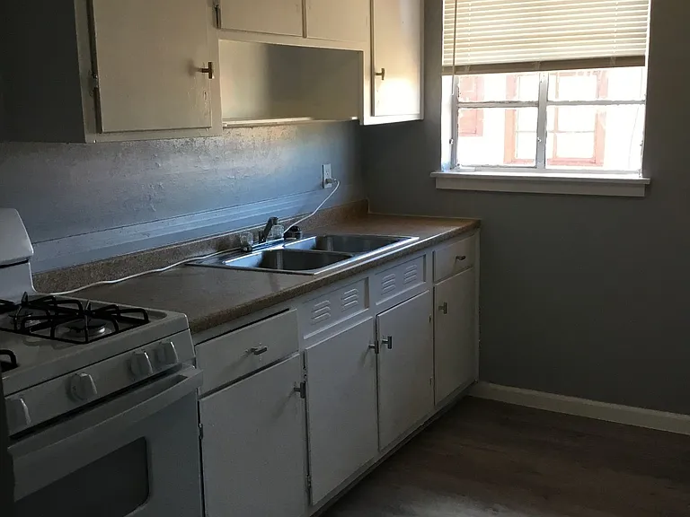 610 S Leggett Dr — Photo 14