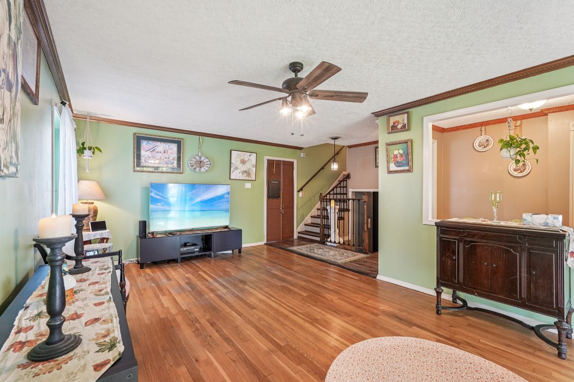 next background image