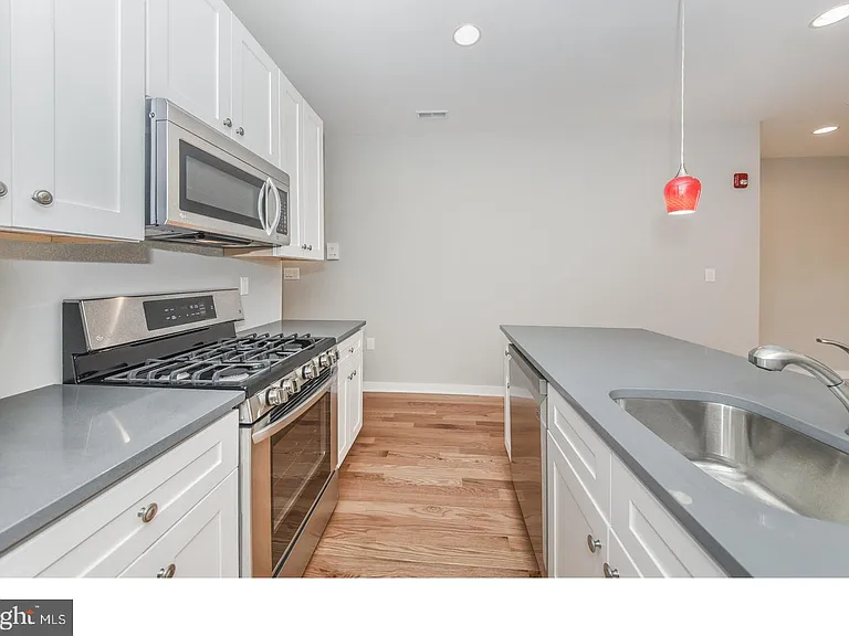 1735 Brandywine St #2 — Photo 9