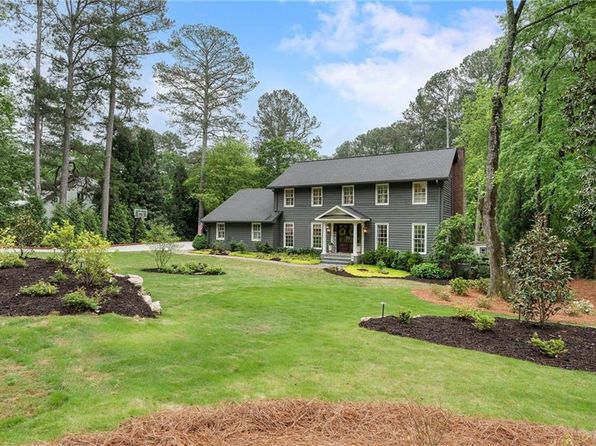 135 Pruitt Dr, Alpharetta, GA 30004