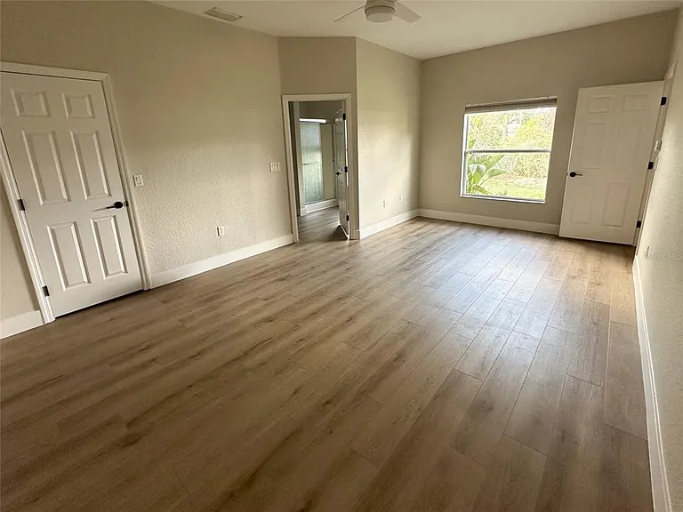 4730 Londel Ave — Photo 9