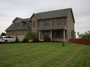 203 Lucas Ln, Nazareth, PA 18064