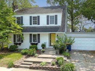 2130 Argentina Dr SE, East Grand Rapids, MI 49506