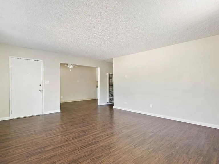 Winchester Place Apartments — Photo 6