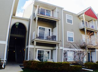 15240 Silver Pkwy APT 202, Fenton, MI 48430