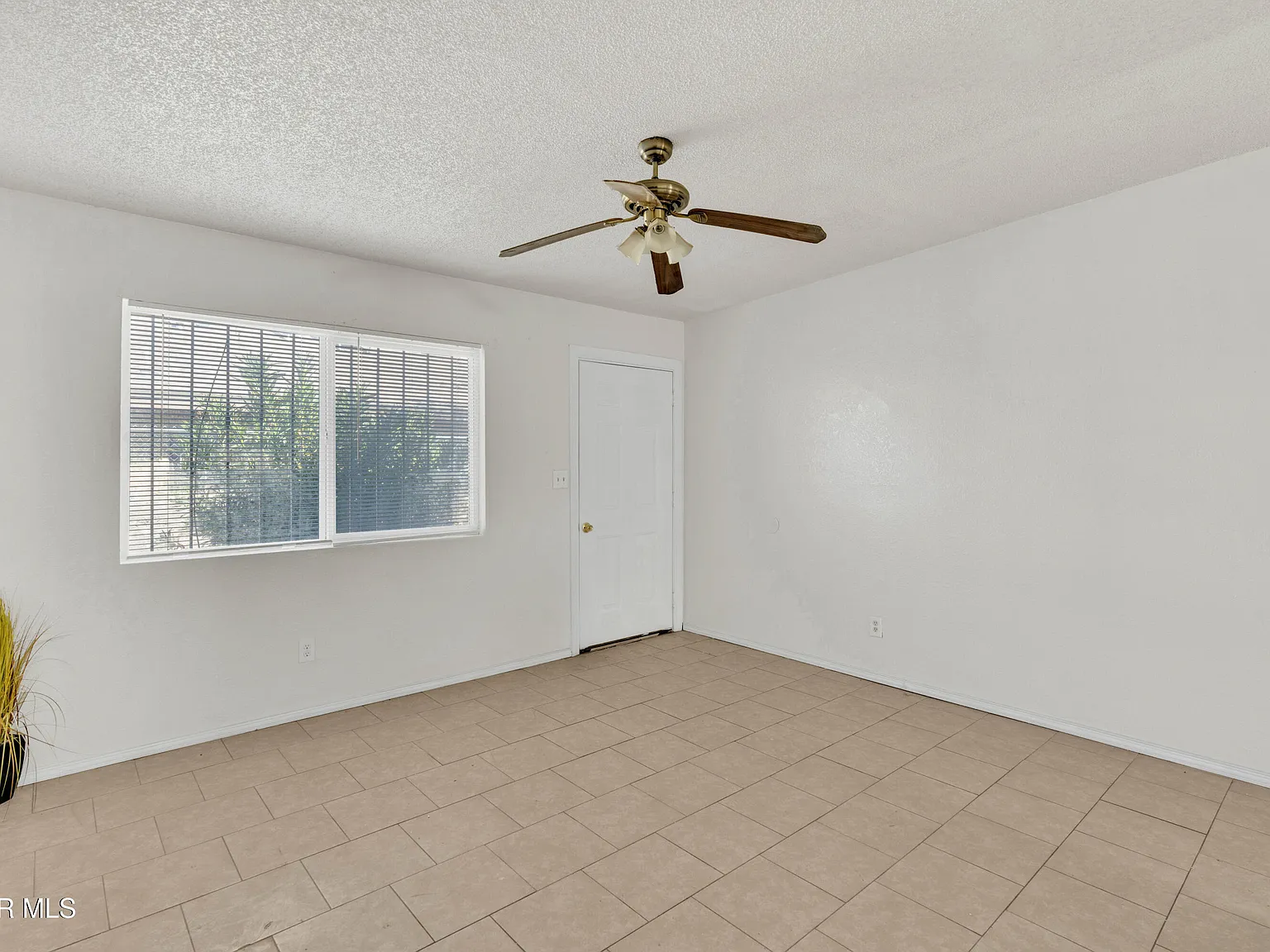 2 bed, 1.0 bath, 750 sqft, $850 — Photo 4