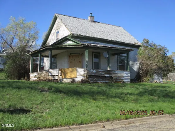 403 Church St, Flasher, ND 58535