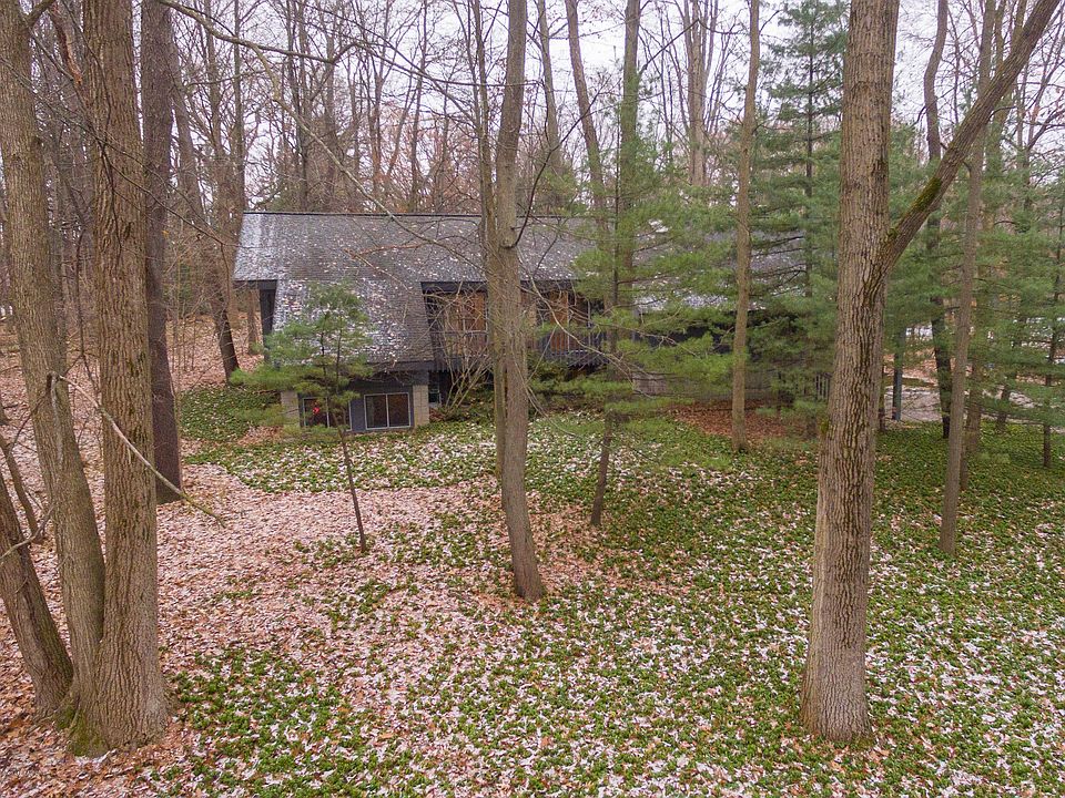 1st image of 2426 Maumee Dr