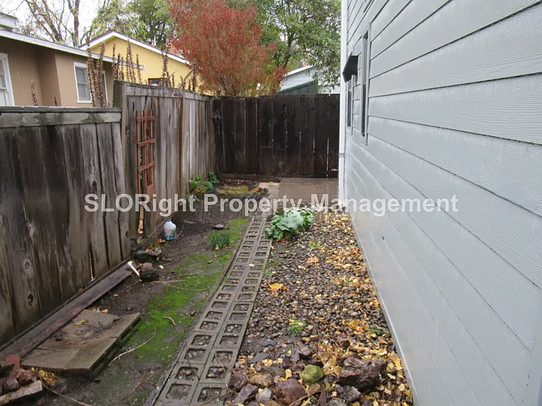 469 Sandercock St #C — Photo 11