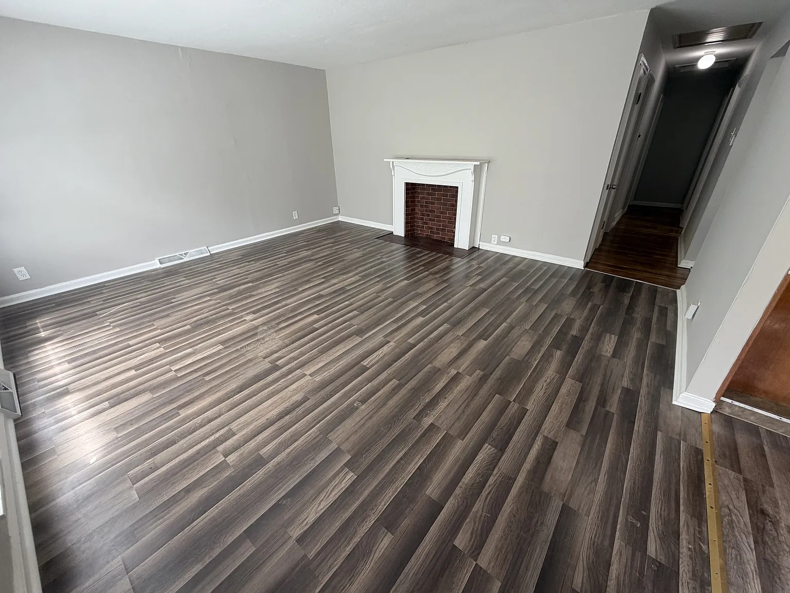 JS - Dupree Avenue 6150 - 1 — Photo 3