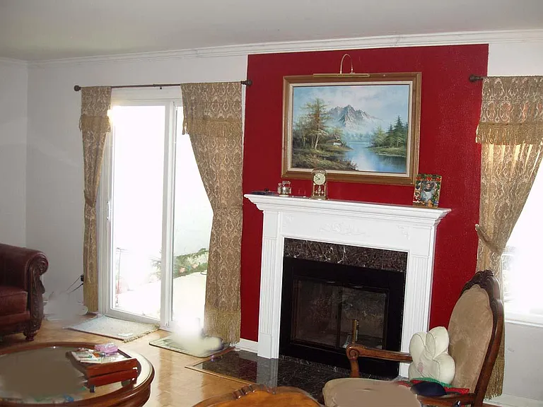 855 Cabot Ln — Photo 7