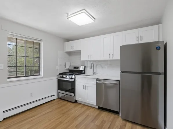 30 Colonial Dr #5A, Andover, MA 01810