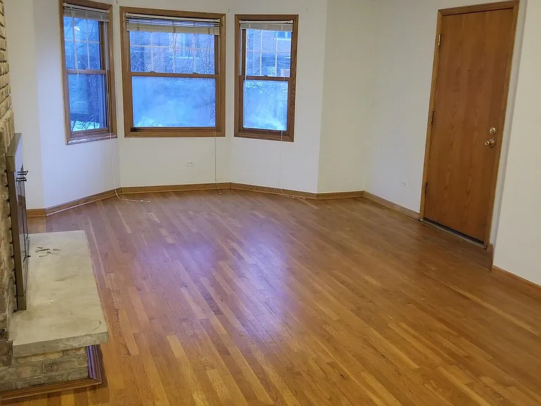 1210 W Henderson St #1 — Photo 4