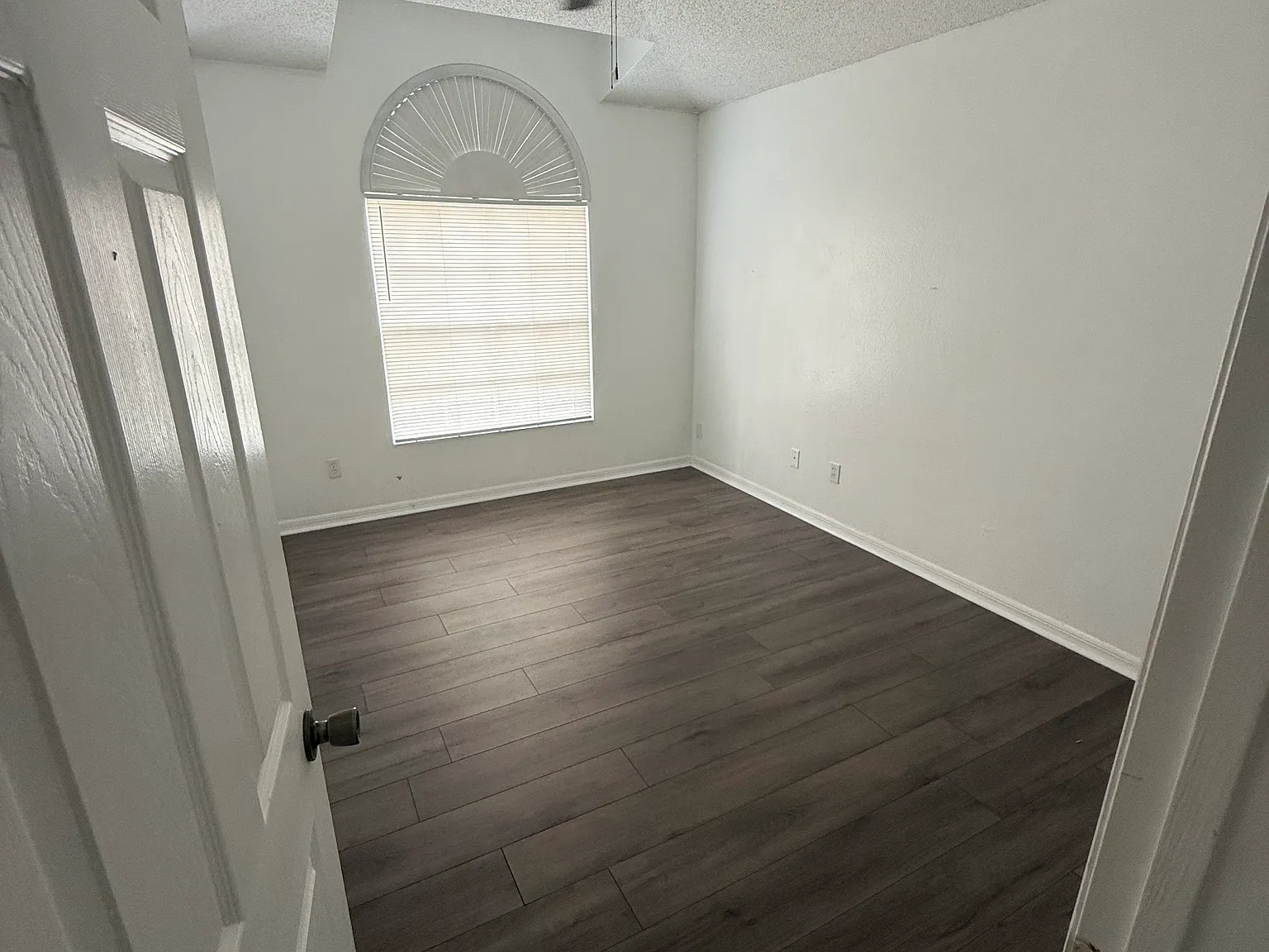 3 bed, 1248 sqft, $2,000 — Photo 4