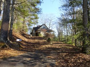 268 Hunters Ridge Rd, Burnsville, NC 28714