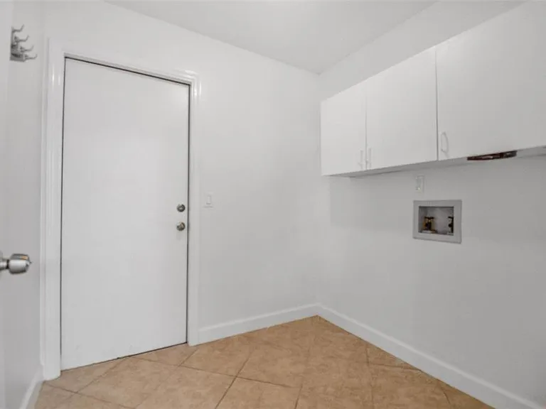 231 Wellington Dr — Photo 33