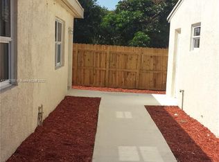 34 SW 6th Ave, Dania, FL 33004