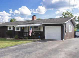 2122 Manor Dr, Ford City, PA 16226