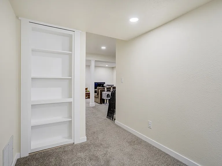 6244 Gemfield Dr — Photo 38