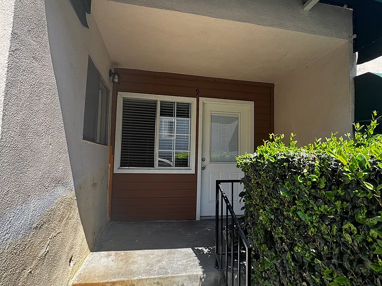 3055 Foothill Blvd #9 — Photo 3