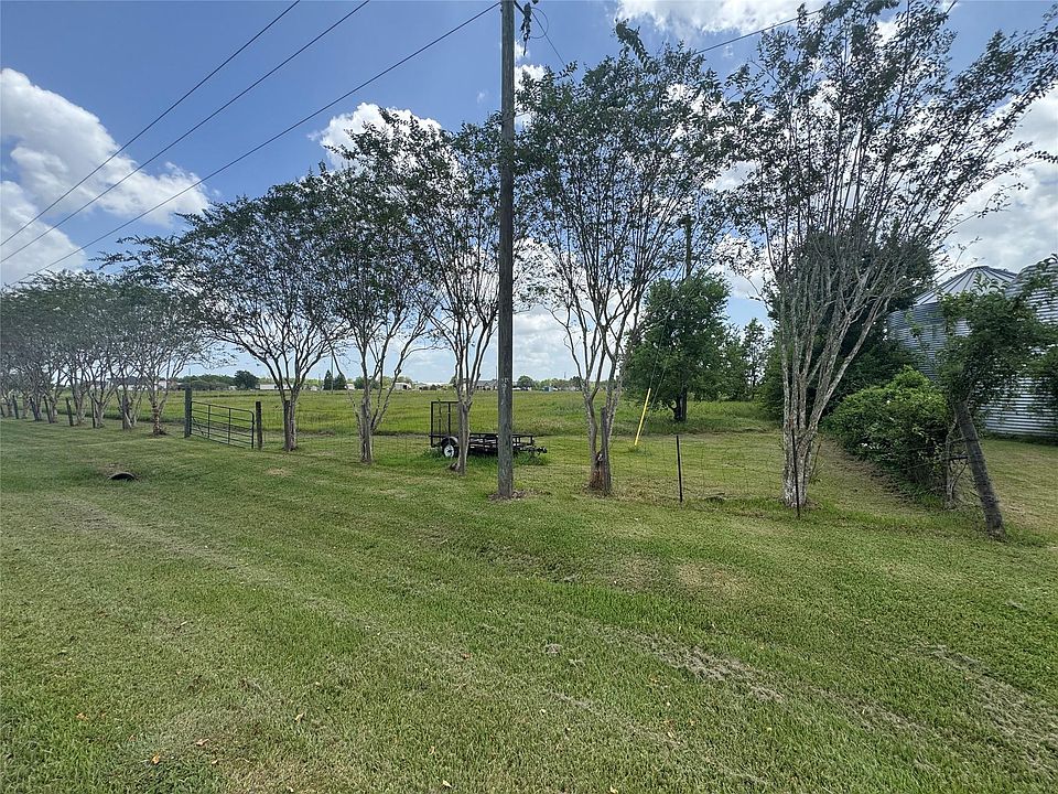 1st image of 1202 County Road 49