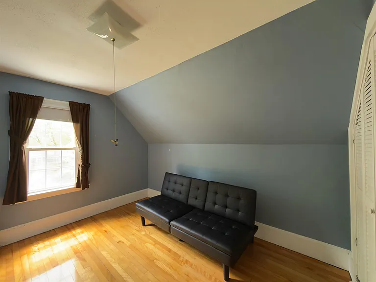 246 E Mason St — Photo 20