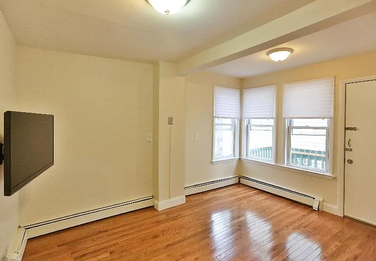 238 Everett St #2-E — Photo 10