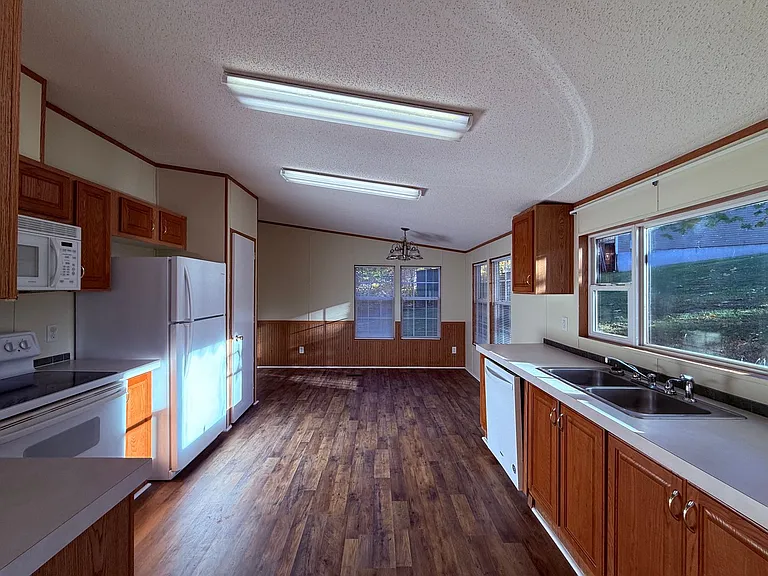 1650 Keisters Branch Rd — Photo 3