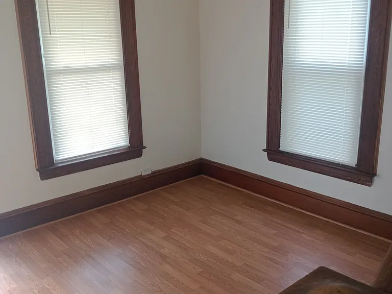 2706 Midland Ave — Photo 10
