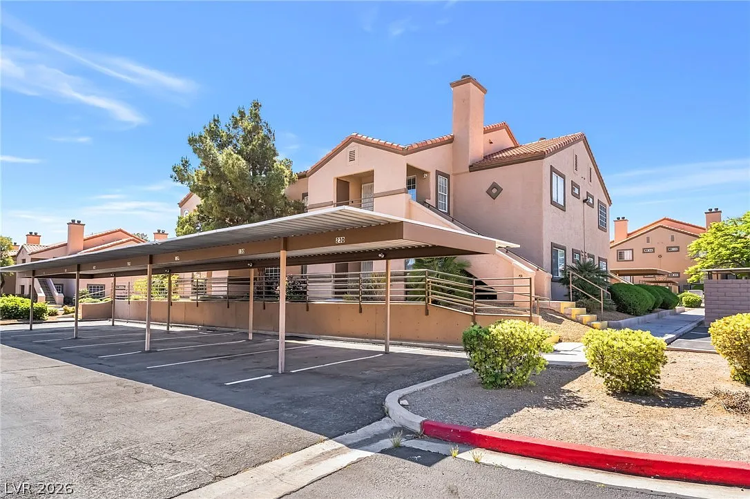 2 bed, 2.0 bath, 882 sqft, $2,300 — Photo 3