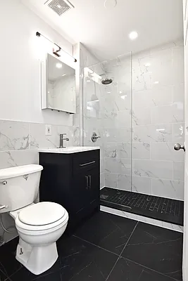 Rented by Ledvech Group | media 7