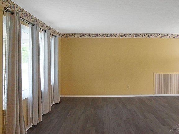 4th image of 5339 Crystal Dr