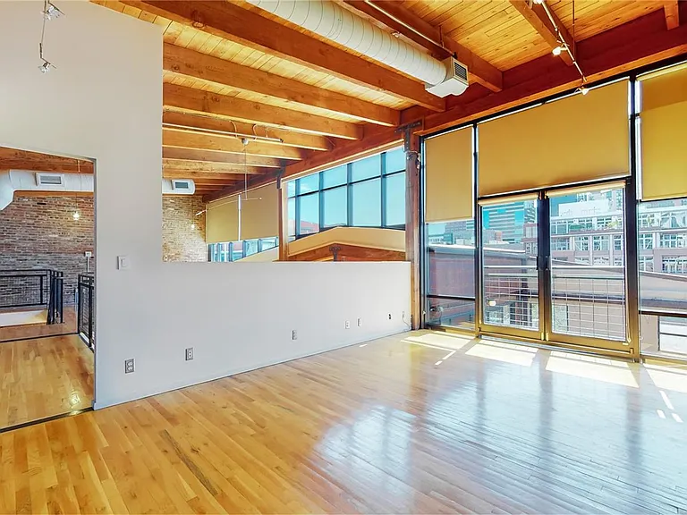 1720 Wynkoop St #411 — Photo 29