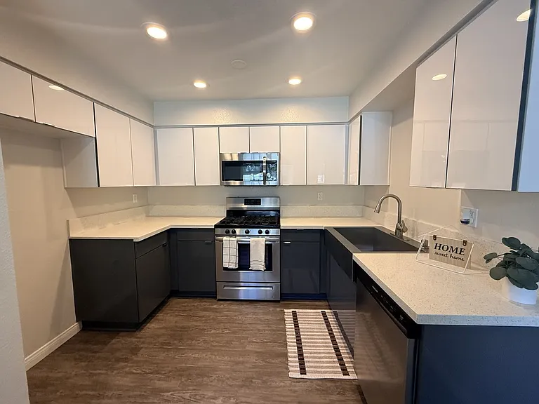 Pacific Palms Apartment Homes — Photo 35
